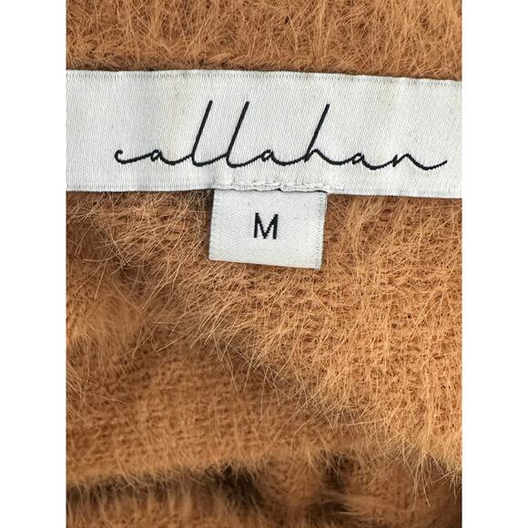 Callahan brown camel long sleeves fuzzy sweater size M - Picture 3 of 9